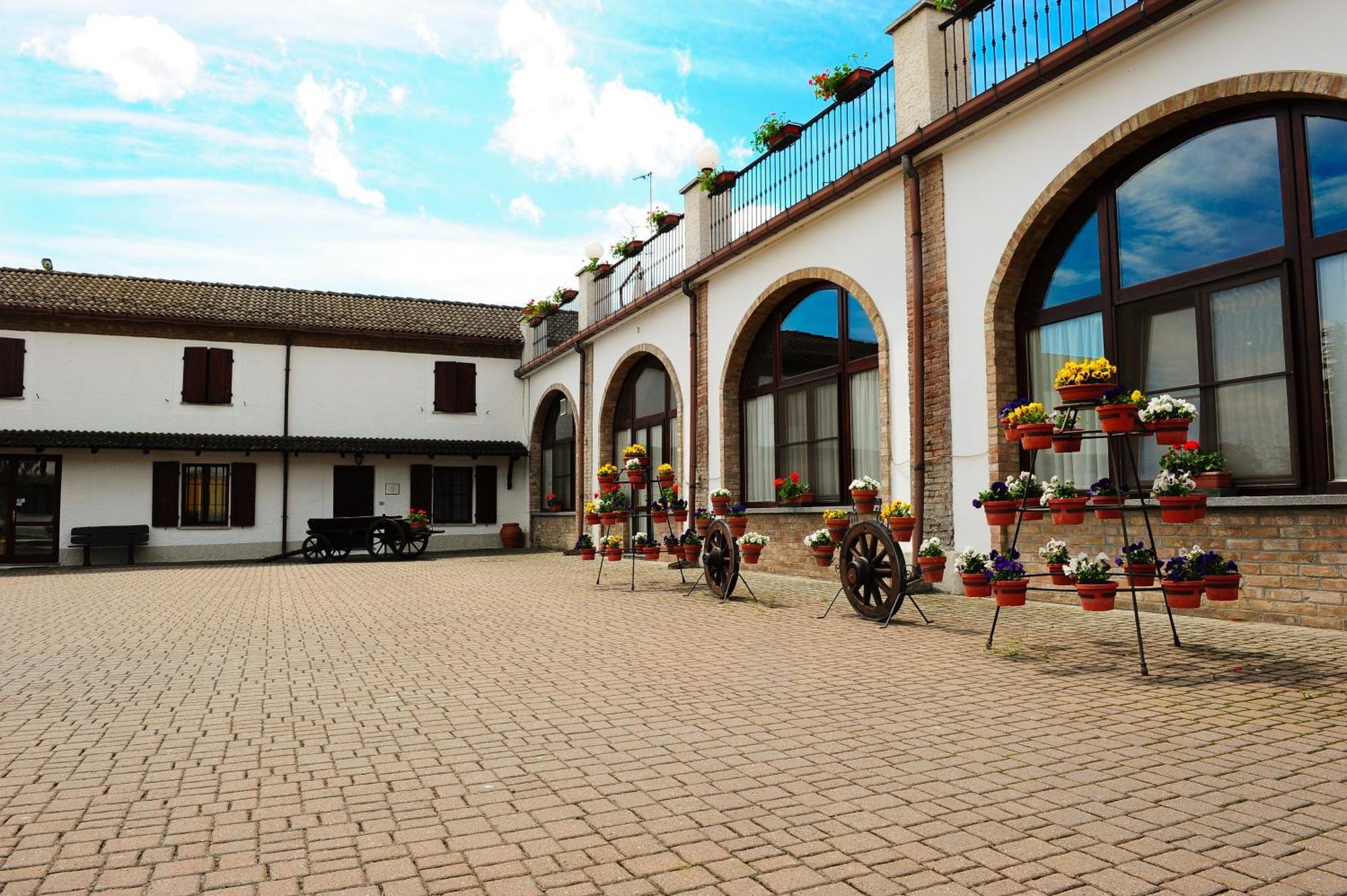 Il Carrettino Country Hotel トルトーナ エクステリア 写真